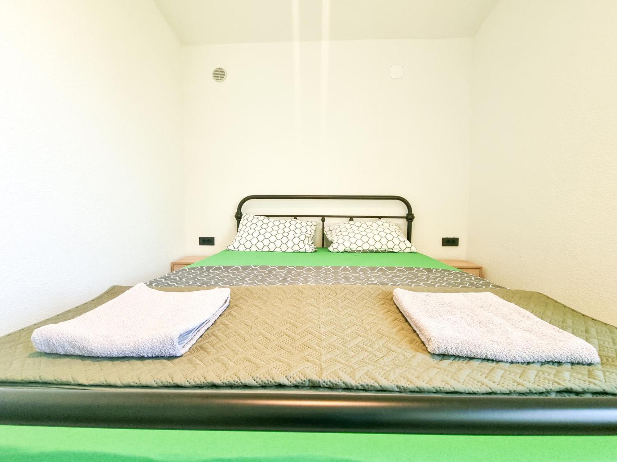 1 Apartment