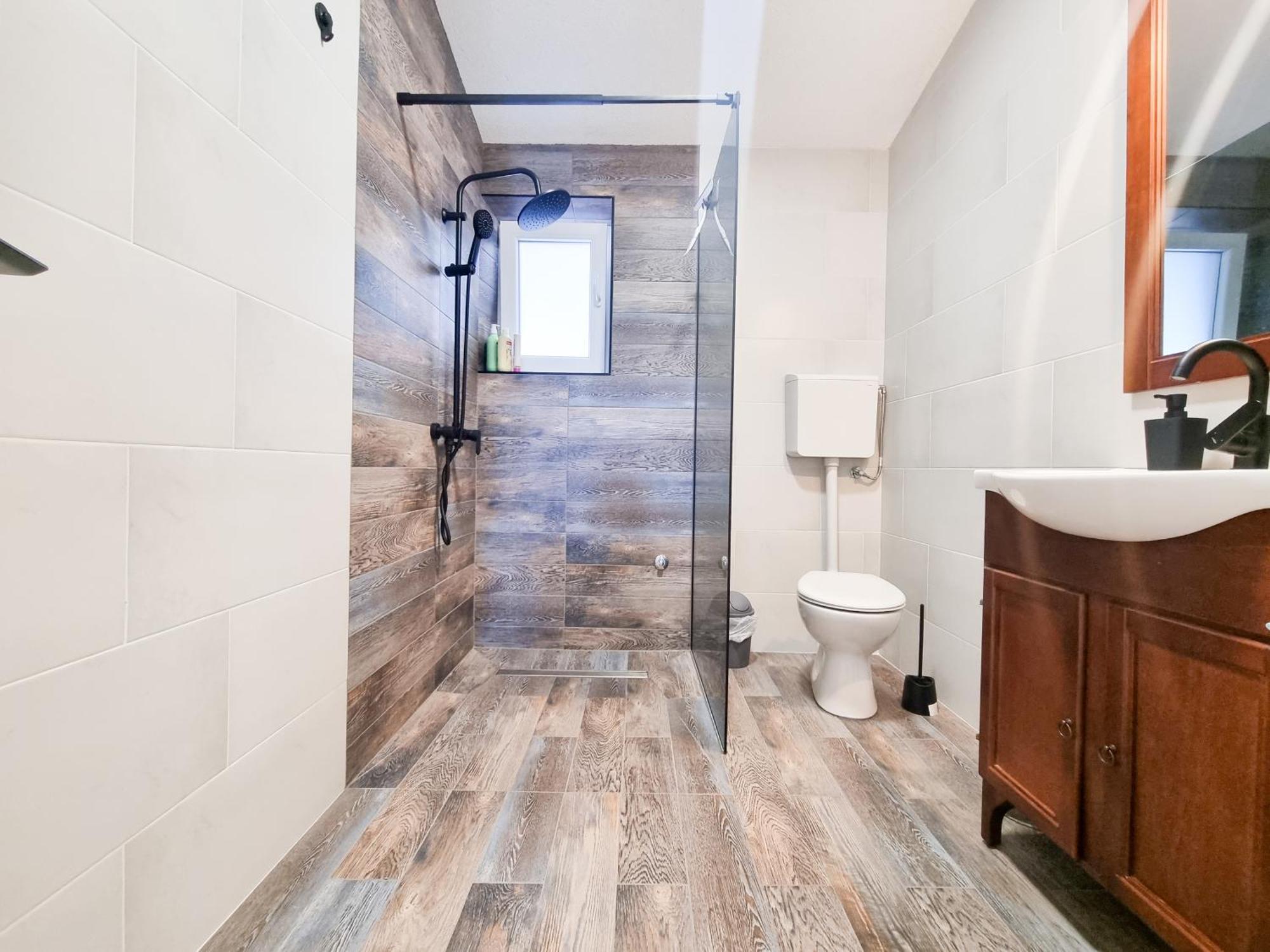 1 Apartment