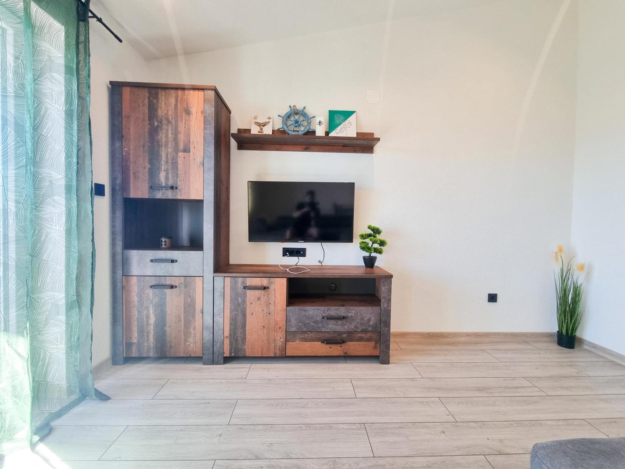 Apartment 1 *